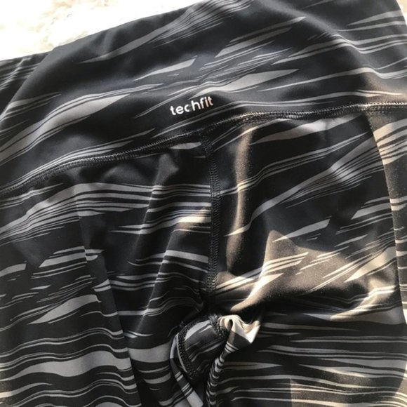 Adidas cropped tights for yoga, gym, bike, running - Picture 7 of 7